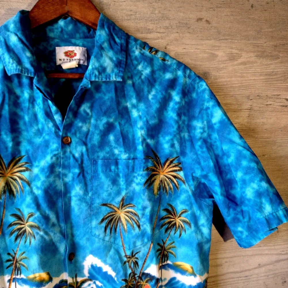 Vintage Hawaii Surf Graphic Button Down Shirt. Perfect!_3